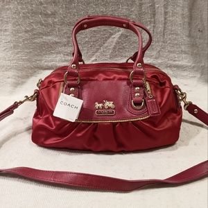 Brand new Coach Ama Satin Mini Clutch in magenta